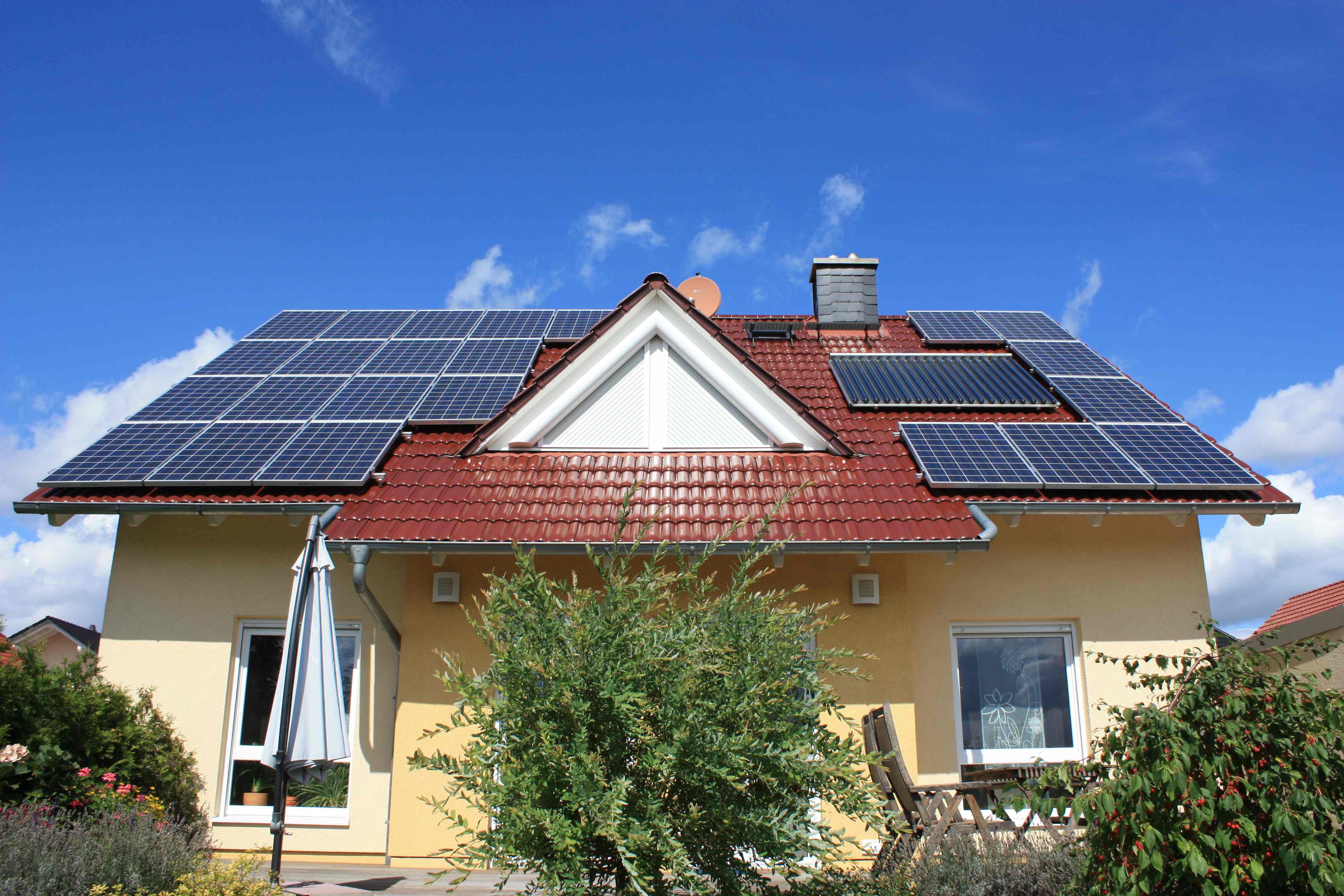 湖南科世源節能科技有限公司,湖南節能科技,太陽能光熱研發,空氣源熱泵生產,中央空調設備銷售